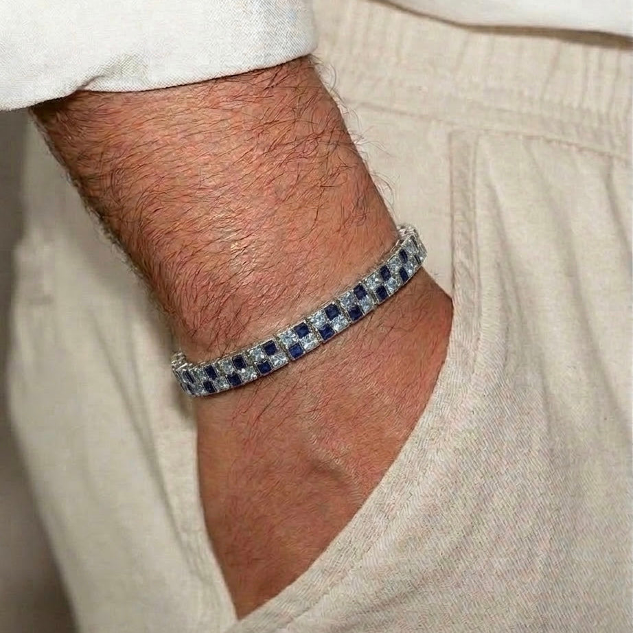 Tennis bracelet with princess cut sapphire stones and round sapphire stones