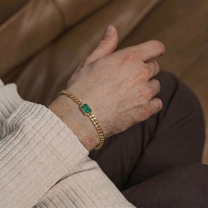 Curb chain with Emerald-cut Emerald