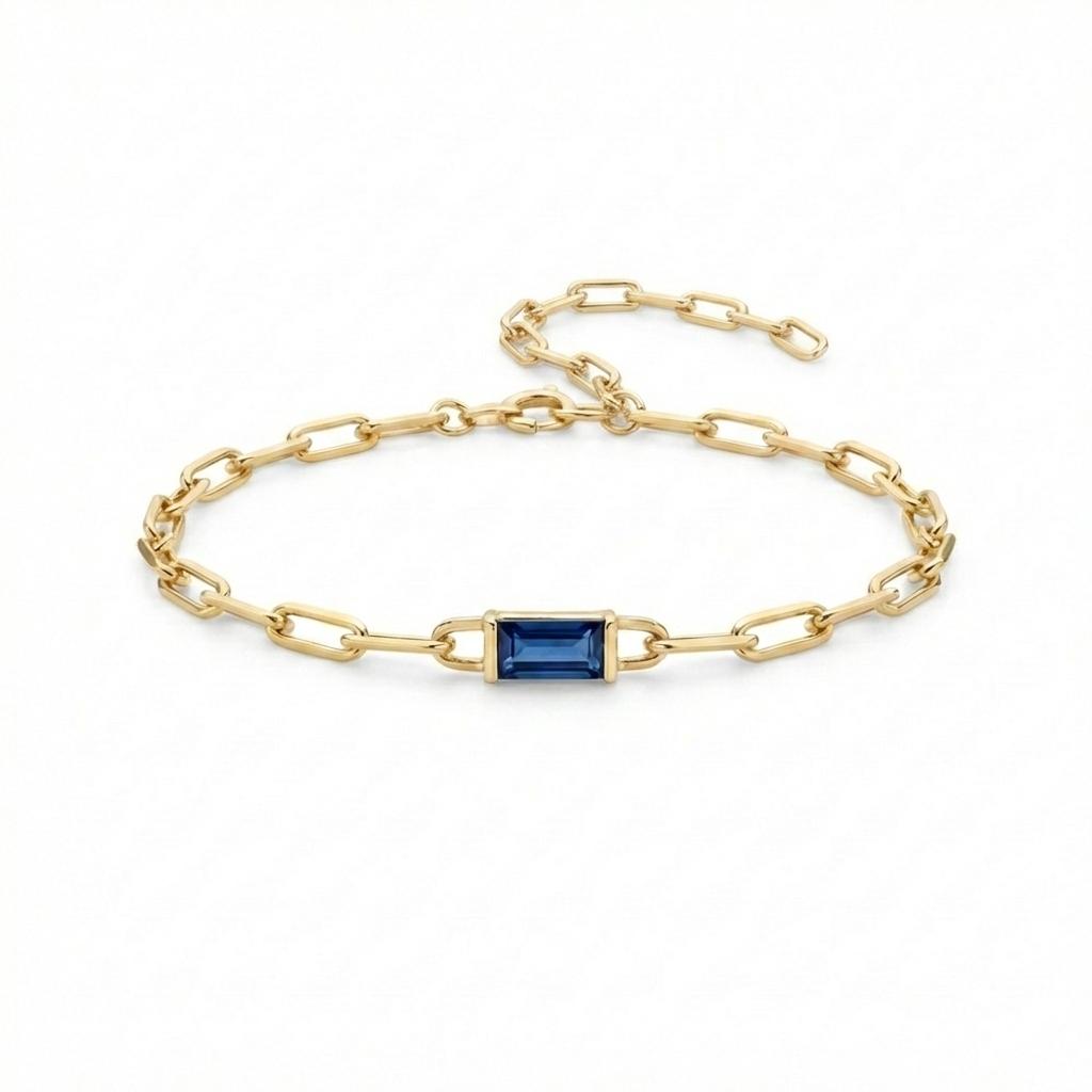 Baguette-cut sapphire with rope chain