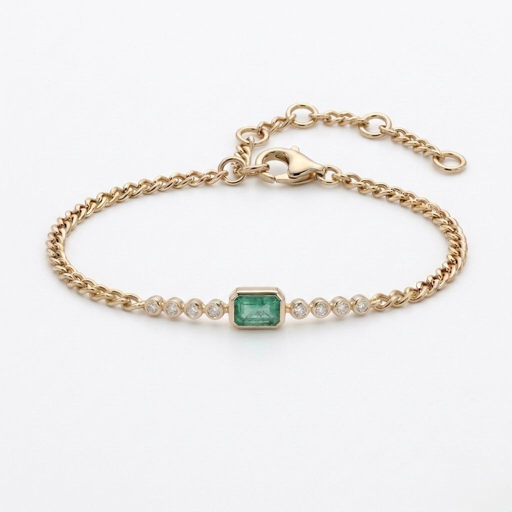 Curb chain with emerald-cut Emerald and Diamonds